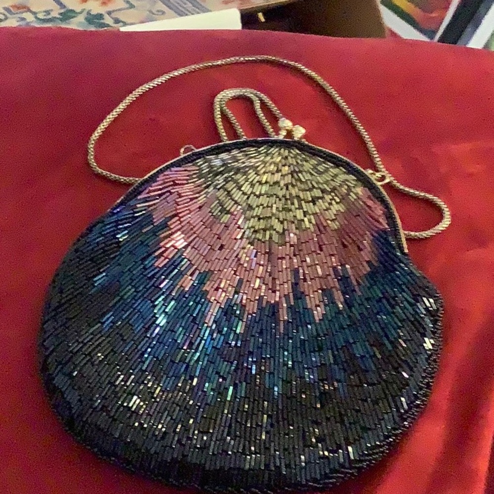La Regale Vintage Beaded Purse